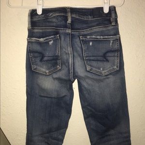 Mid rise American eagle ripped jeans